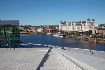 Caminando sobre los tejados de la Ópera de Oslo