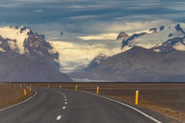 El glaciar Vatnajökull aparece en la Ring Road